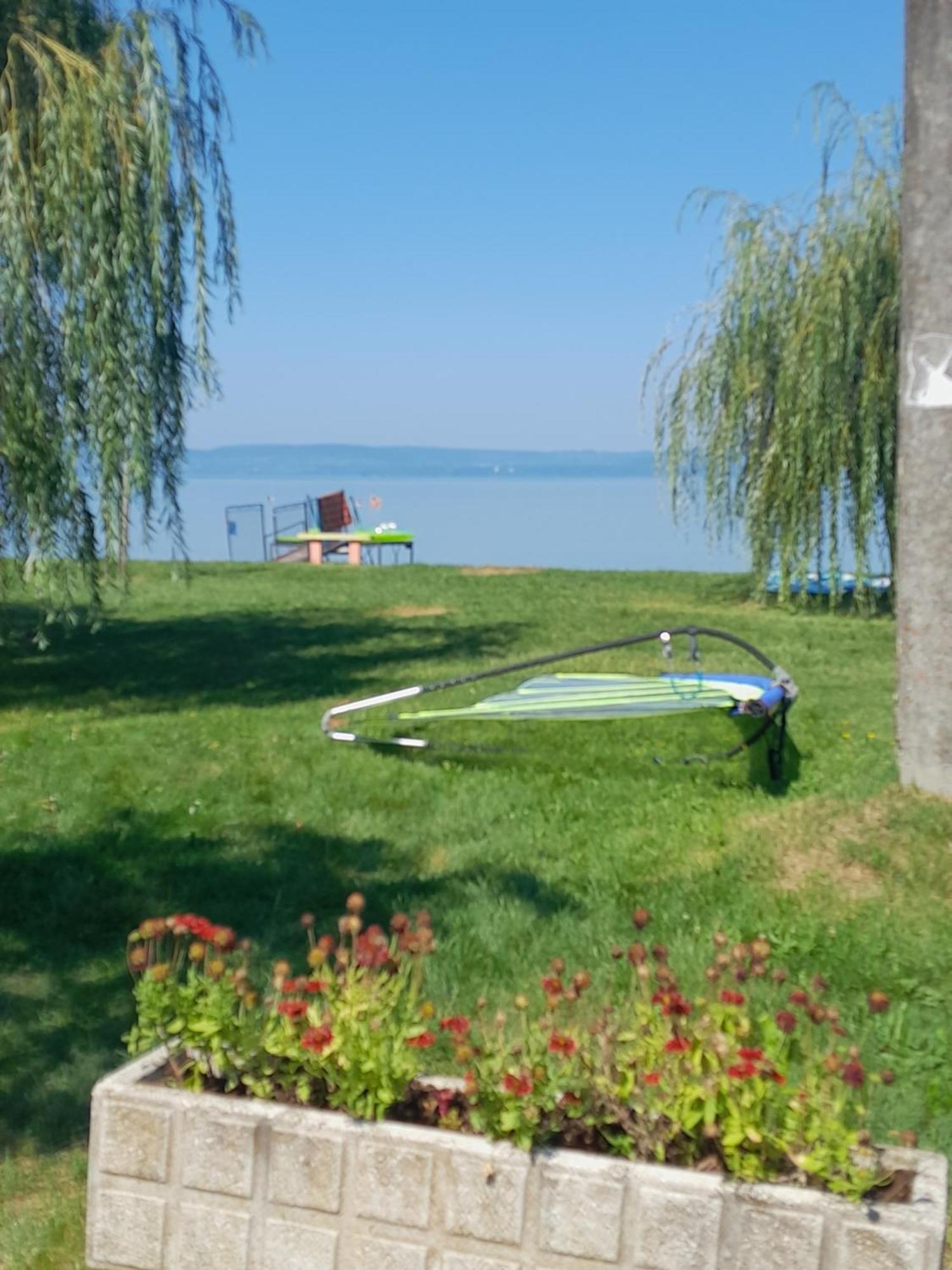 Traumlage Direkt Am See บาลาตอนเซเมช ภายนอก รูปภาพ